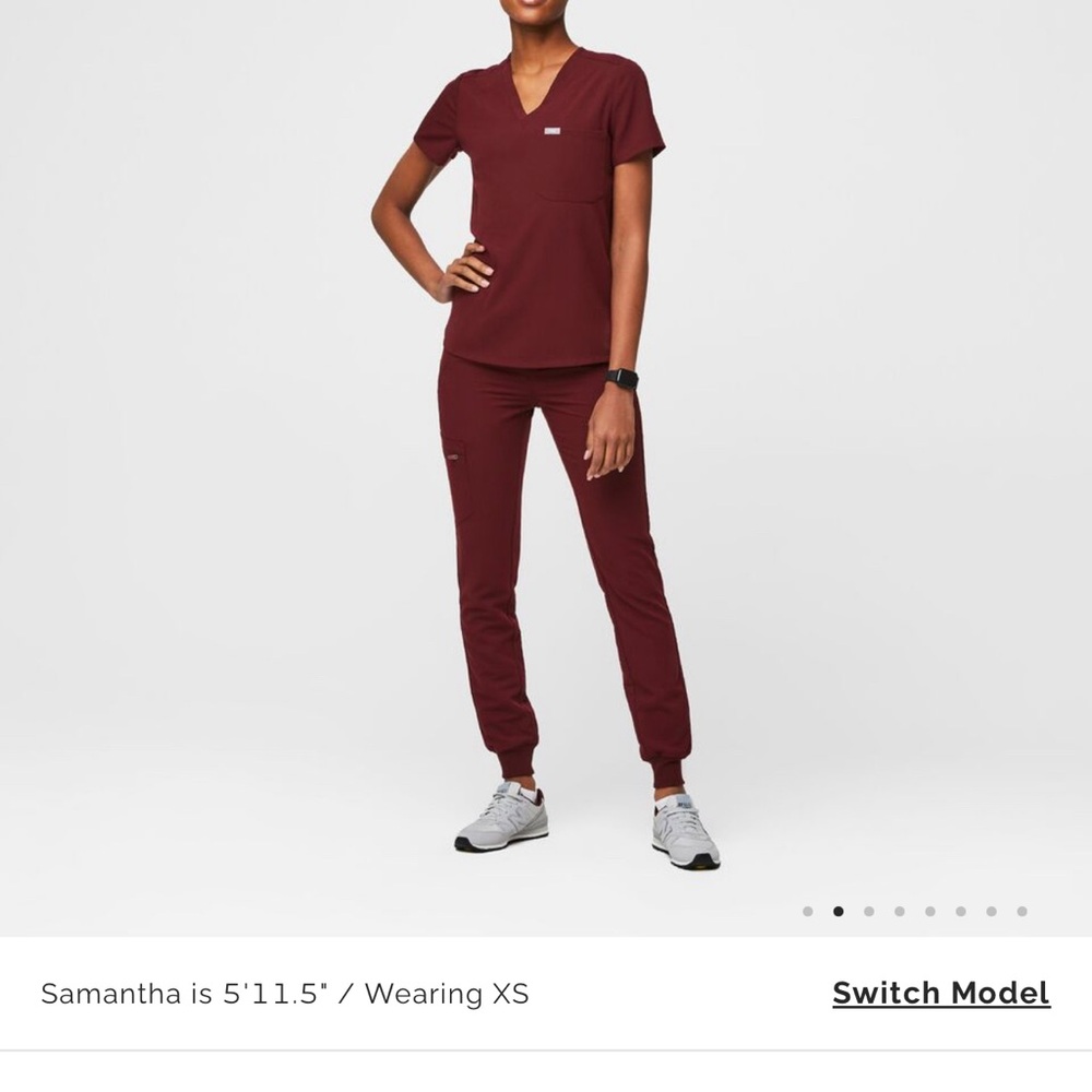 Figs Burgundy Scrub set